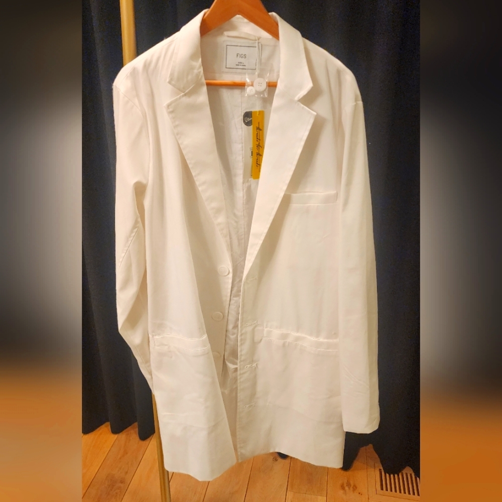 Figs Whitecoat New With Tags